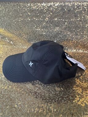 Hurley Black Classic Icon Logo Sport Cap Hat NWT One Size Fits Most